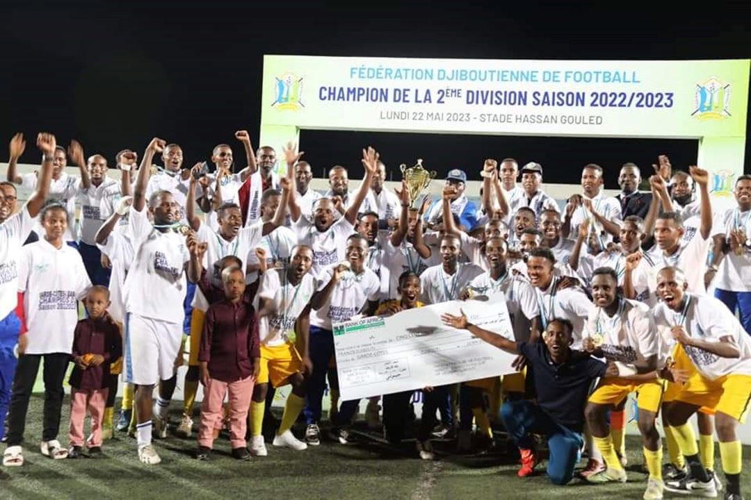 Championnat de football de la 2e division : L’équipe des Garde-côtes, championne de la saison