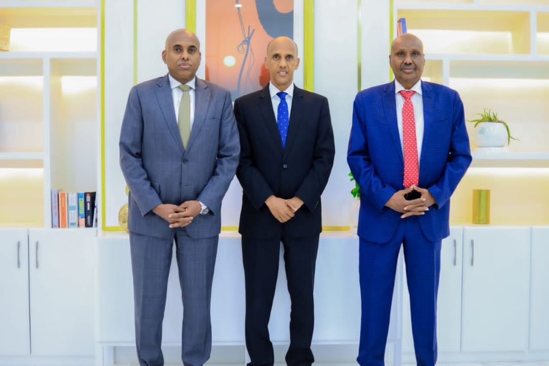 Incendie du marché Taiwan de la ville de Jijiga : L’ambassadeur Eybe sur place pour transmettre le message de condoléances et de soutien du Président Guelleh