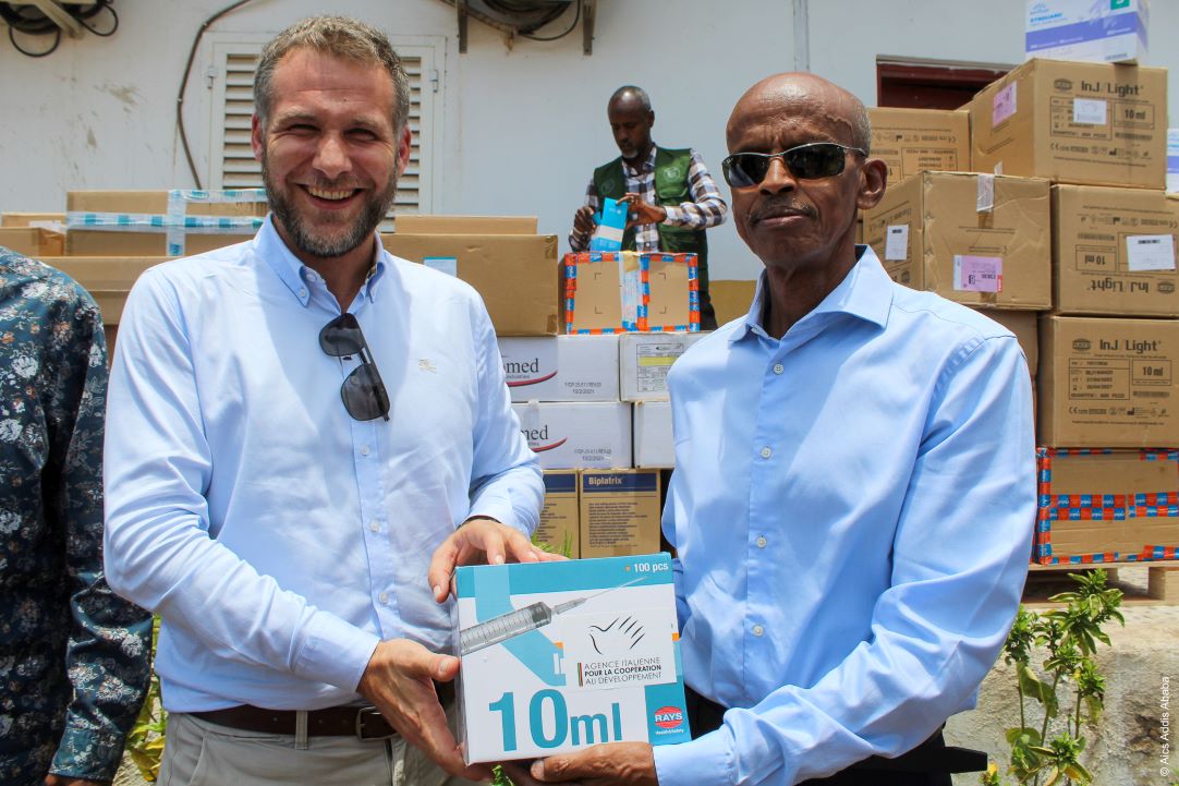 Le ministère de la Santé réceptionne un don de matériels médicaux offert par l’AICD