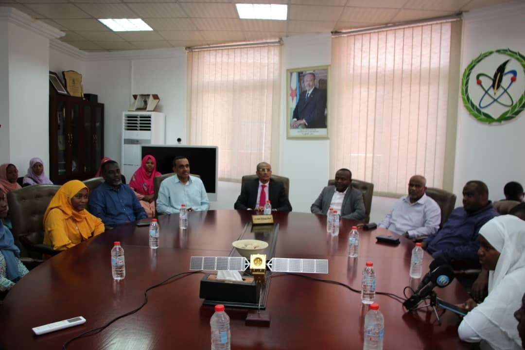 Le ministre de l'Enseignement supérieur reçoit 17 bacheliers comoriens