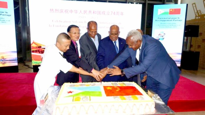 L'ambassade de Chine à Djibouti célèbre le 74e anniversaire de la fondation (2)