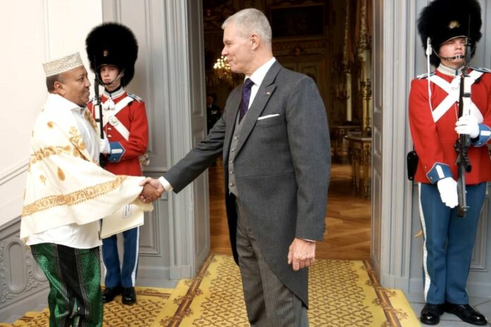 L’ambassadeur Aden Mohamed Dileita présente ses lettres de créance à la