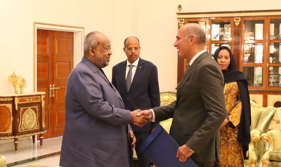 Le Président de la République reçoit les lettres de créance de 6 nouveaux ambassadeurs