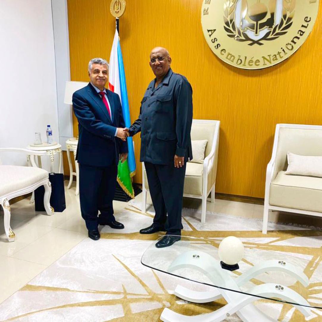 Le président du parlement reçoit en visite d’adieu l’ambassadeur algérien Mohamed Irki