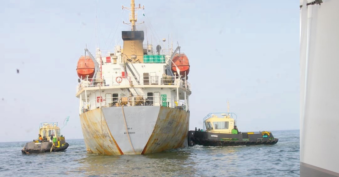 Succès des opérations de renflouement du tanker échoué à l ’est de l’île Moucha