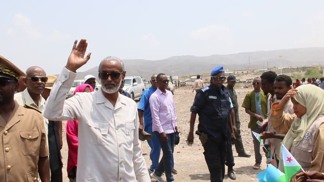 Visite du Premier ministre par intérim aux sinistrés de Yoboki et remise des clés de la fondation IOG « Droit au logement »