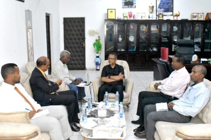 Le Maire de la capitale reçoit le consul général et représentant commercial de l'ambassade de l'Inde à Djibouti (2)