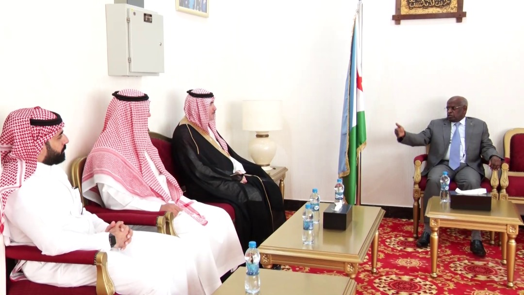Le Premier ministre reçoit une délégation du fond saoudien pour le développement