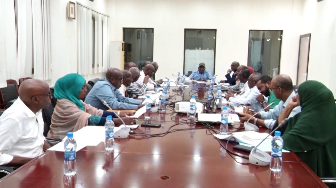 Le Premier ministre tient une réunion sur le programme de plantations d’arbres et d’embellissement de Djibouti