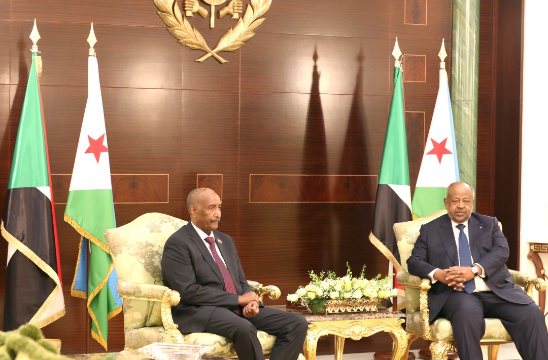 Visite de travail du Président soudanais à Djibouti : Sous le signe du renforcement des relations de fraternité, de solidarité et de coopération entre les deux nations