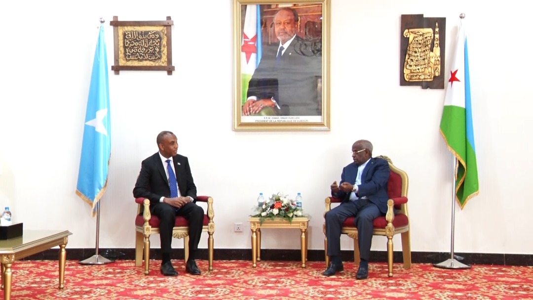 Le Premier ministre reçoit son homologue somalien en visite à Djibouti, en marge du forum culturel des intellectuels somalis