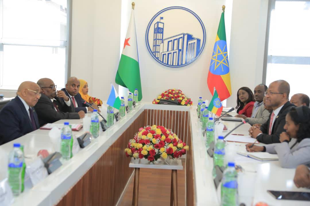 Visite de travail en Ethiopie : Le président du parlement djiboutien reçu à Addis-Abeba par son homologue éthiopien
