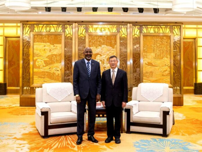 Sichuan, dernière étape de la mission en Chine du ministre de l'Éducation (4)