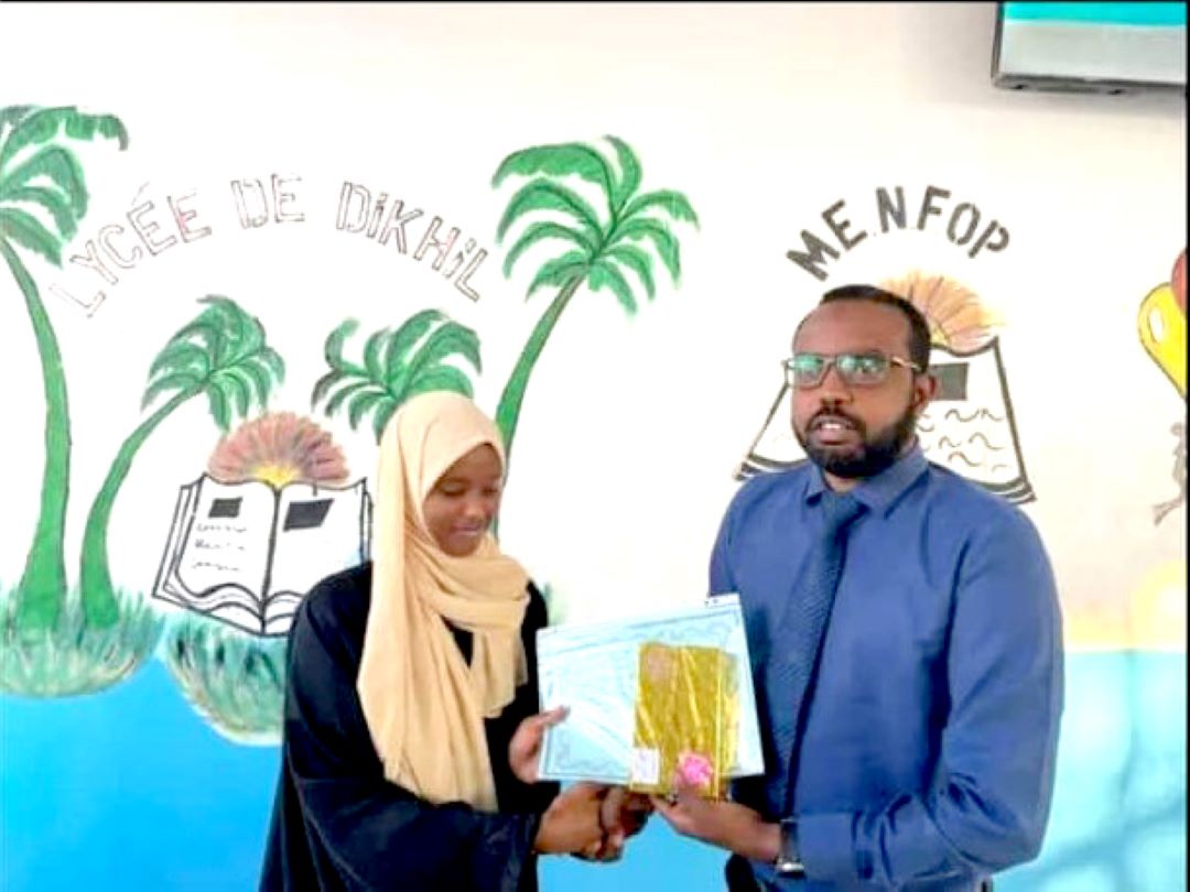 Cérémonie de remise de récompenses aux meilleurs élèves du lycée de Dikhil