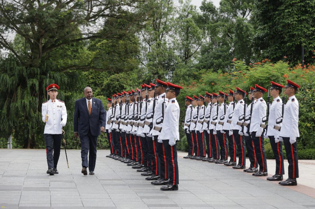 L’ambassadeur Ibrahim Bileh Doualeh remet ses lettres de créance au Président de la république de Singapour