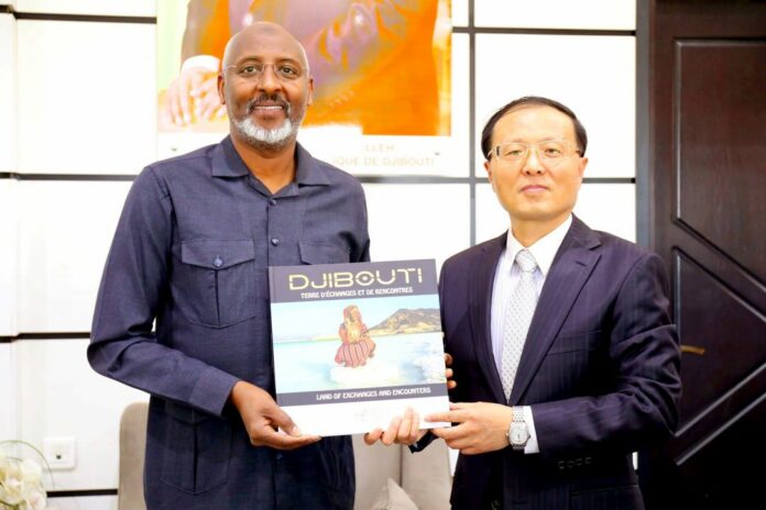 Le MENFOP reçoit l’ambassadeur de Chine à Djibouti (2)