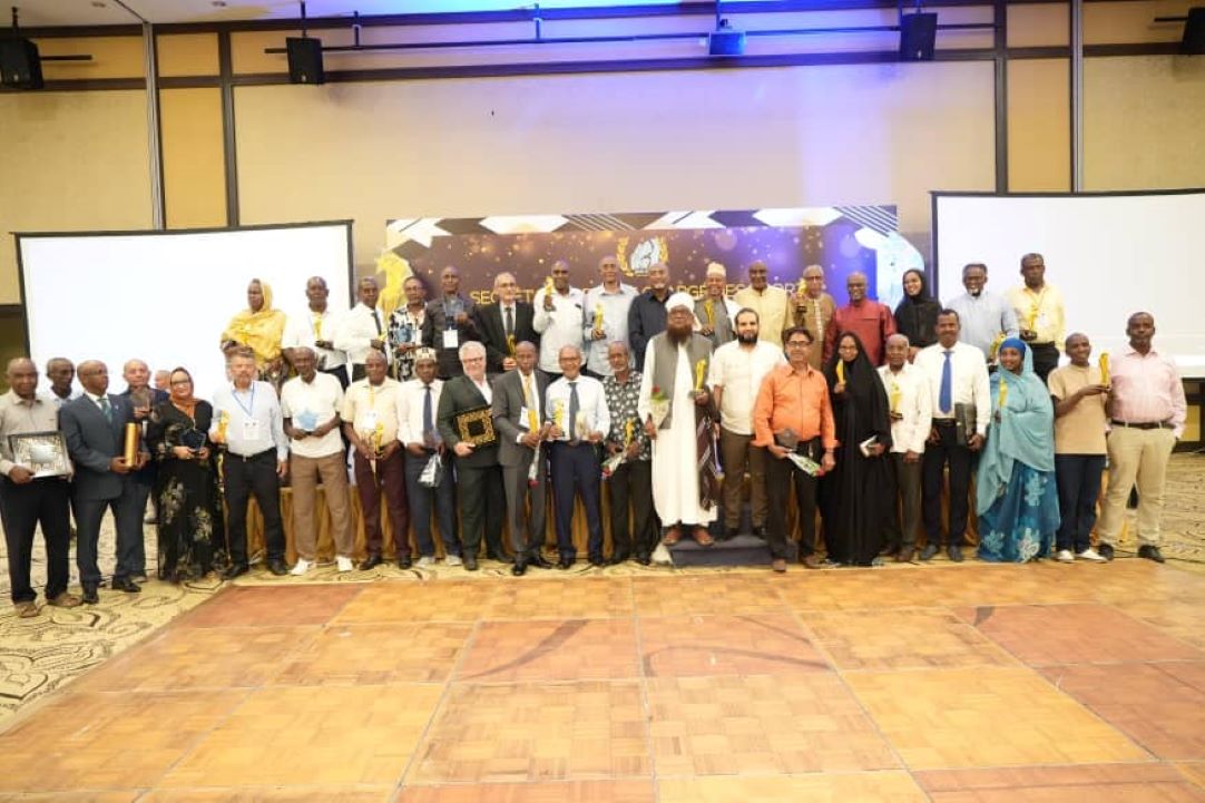 Le Secrétariat d’État chargé des sports célèbre les anciens sportifs lors d'un gala sportif