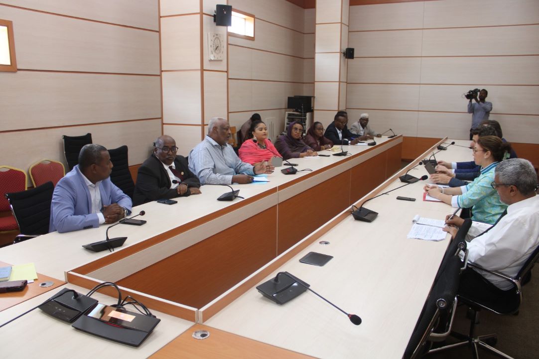 Parlement : échanges constructifs entre la Commission des finances et une délégation du FMI