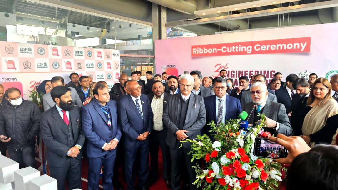 Le Secrétaire d’État chargé des Sports prend part à l'exposition internationale de Lahore, au Pakistan
