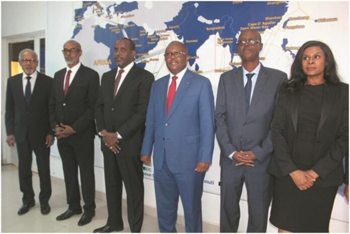 Le Président bissau-guinéen visite la station d'atterrissement des câbles sous- (1)