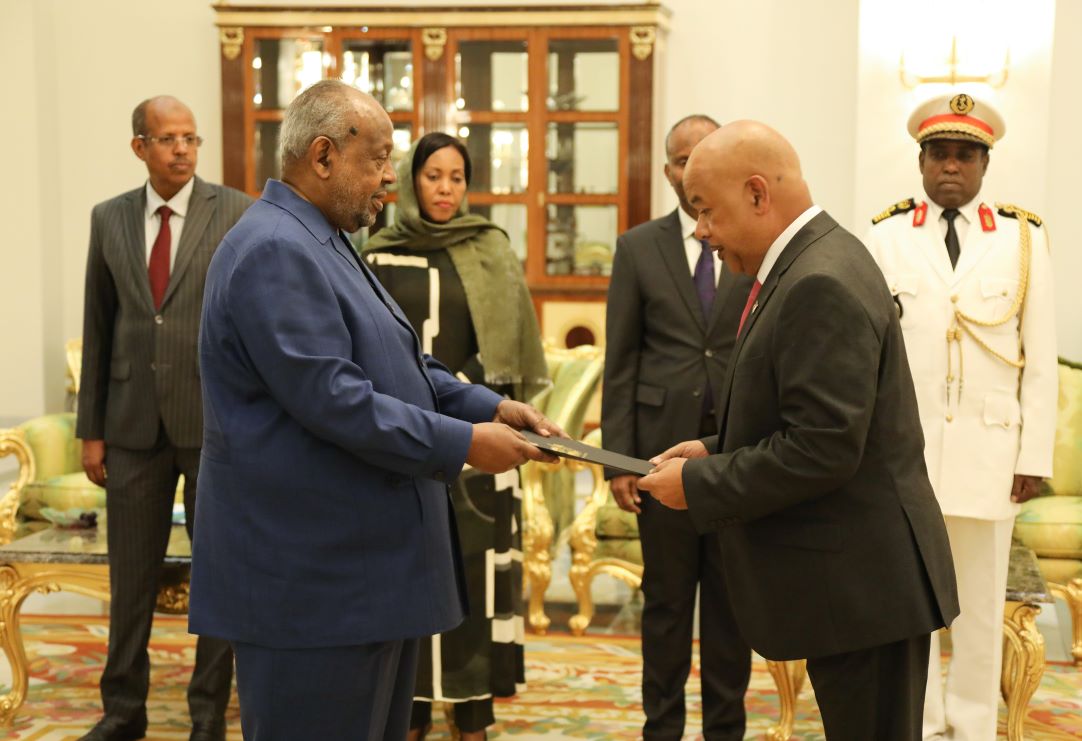 Le Président de la République reçoit les Lettres de Créances de 6 nouveaux Ambassadeurs