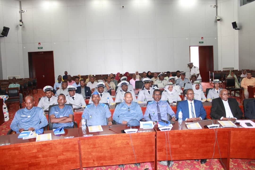 Le ministre du Budget préside la cérémonie de clôture des travaux de l'atelier de haut niveau sur la lutte contre la contrebande et les trafics illicites