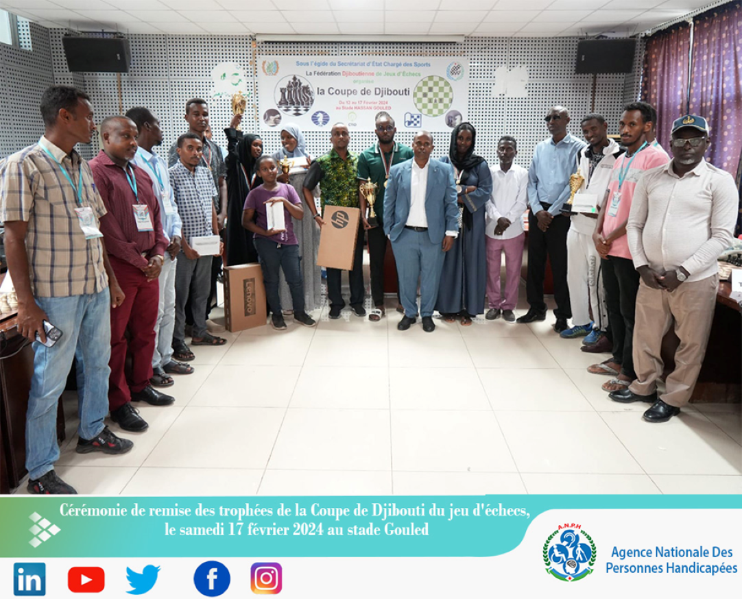 Cérémonie de remise de trophées du tournoi des jeux d’échecs