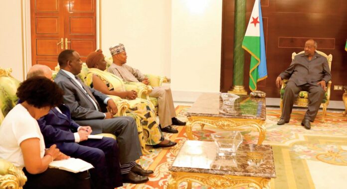 Le Chef de l’Etat reçoit le Président du haut Panel de l’Union africaine pour le Soudan