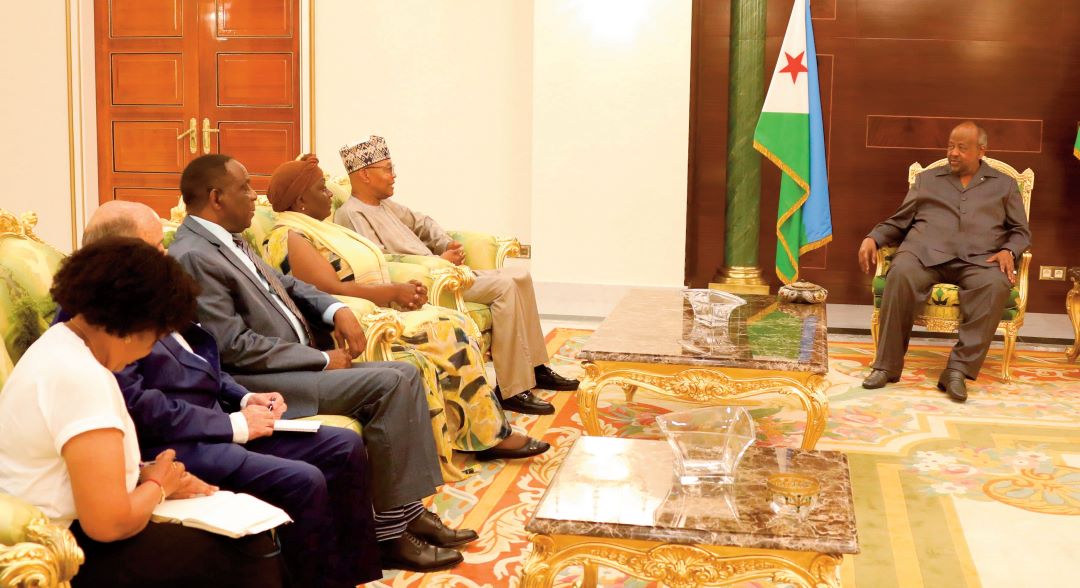 Le Chef de l’Etat reçoit le Président du haut Panel de l’Union africaine pour le Soudan