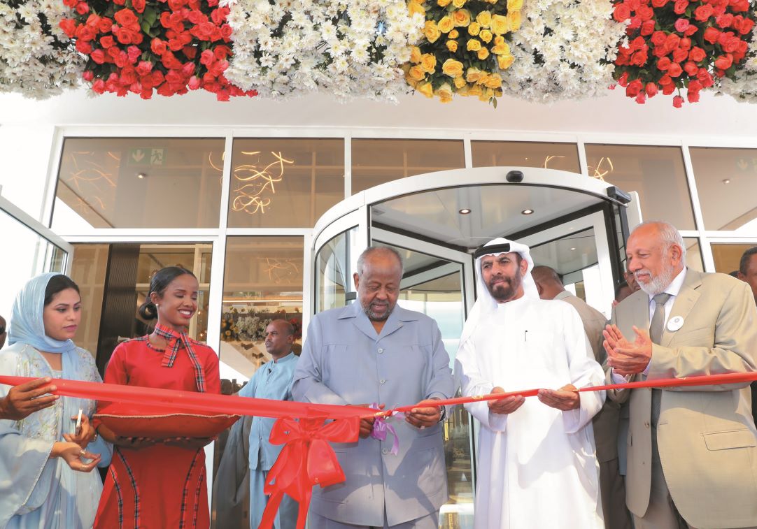Le Président Guelleh procède à l’inauguration officielle d’un hôtel de haut standing