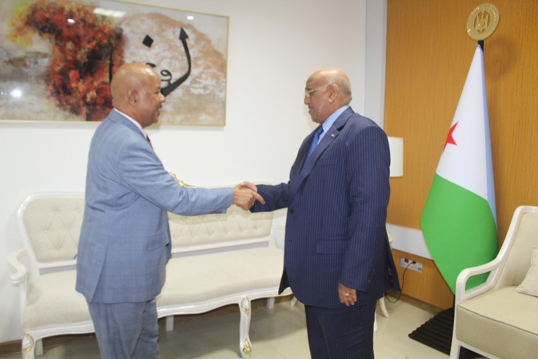 Le président de l’assemblée nationale reçoit le nouvel ambassadeur du Kenya à Djibouti