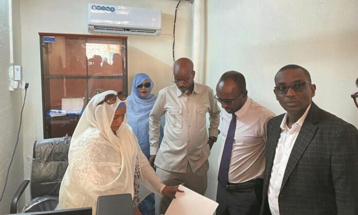 Ministère délégué chargé de la décentralisation Inauguration du bureau d’enregistrement des naissances (2)