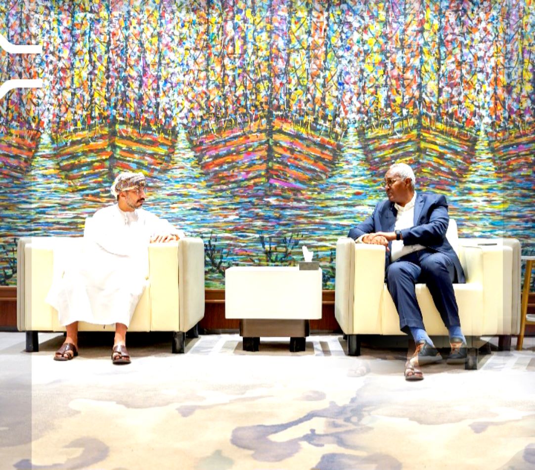 Réunion de travail entre le président de Great Horn Investment Holding et le PDG de la Banque Islamique de Sohar