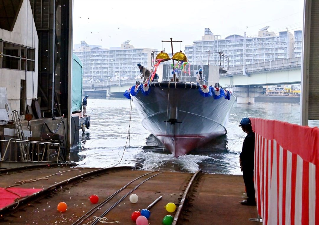 Lancement dans les chantiers navals de Tokyo du patrouilleur MOHAMED ALI KAKO