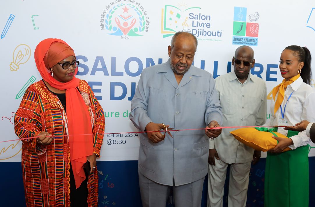 Le Président Guelleh procède au lancement de la 2e édition du Salon du livre de Djibouti