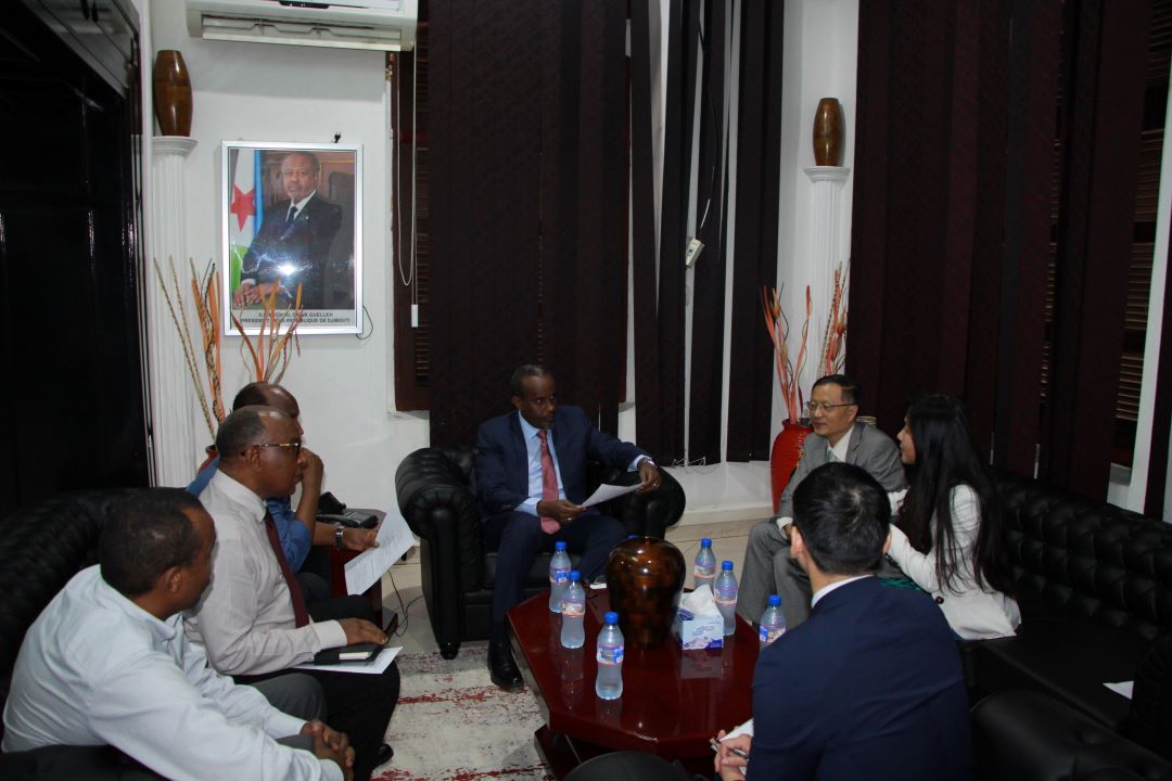 Le ministre de la Communication reçoit la chef de bureau de China Media Group Africa