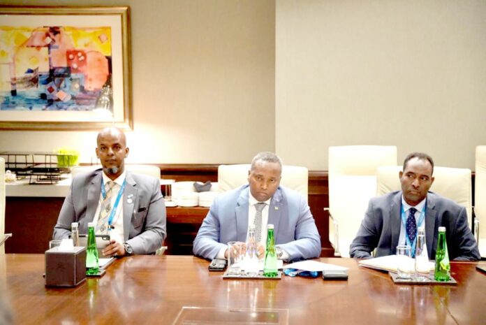Rencontre fructueuse entre le ministre Yonis Ali Guedi et le Directeur général (3)
