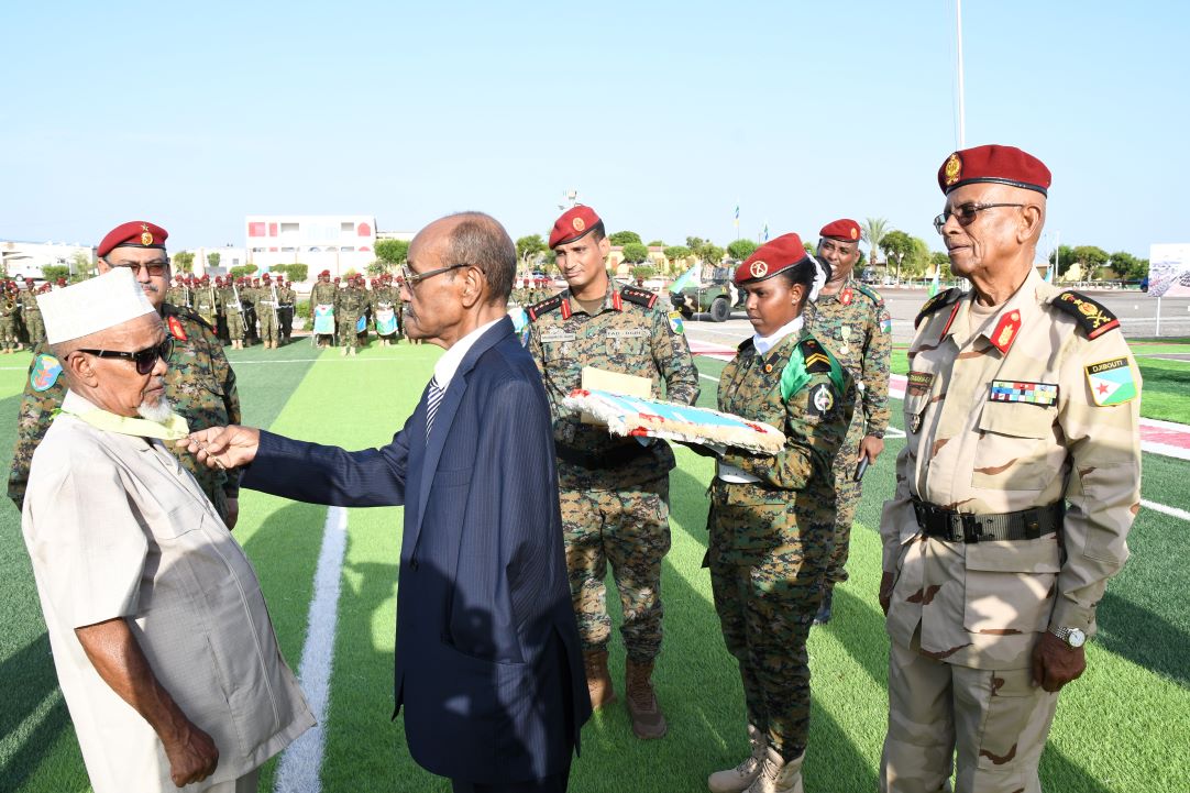 FAD : Décoration de 4 ex-militaires du groupe folklorique Harbi