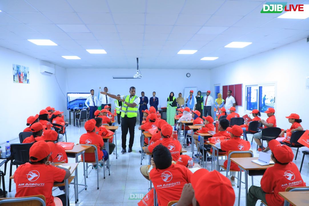 Air Djibouti : Journée porte-ouverte pour les élèves des classes de CM2 de l'école La Nativité