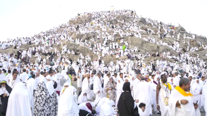 Hajj plus de 1 300 pèlerins morts sous la chaleur, dont des Africains