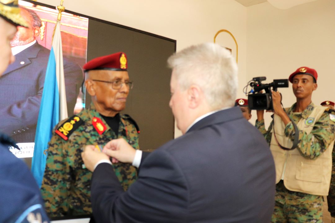 Le ministère de la défense de la fédération de Russie décerne la médaille de l’Union Militaire au général Zakaria Cheick Ibrahim