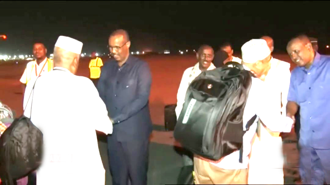 Retour du premier contingent de pèlerins djiboutiens après le Hajj