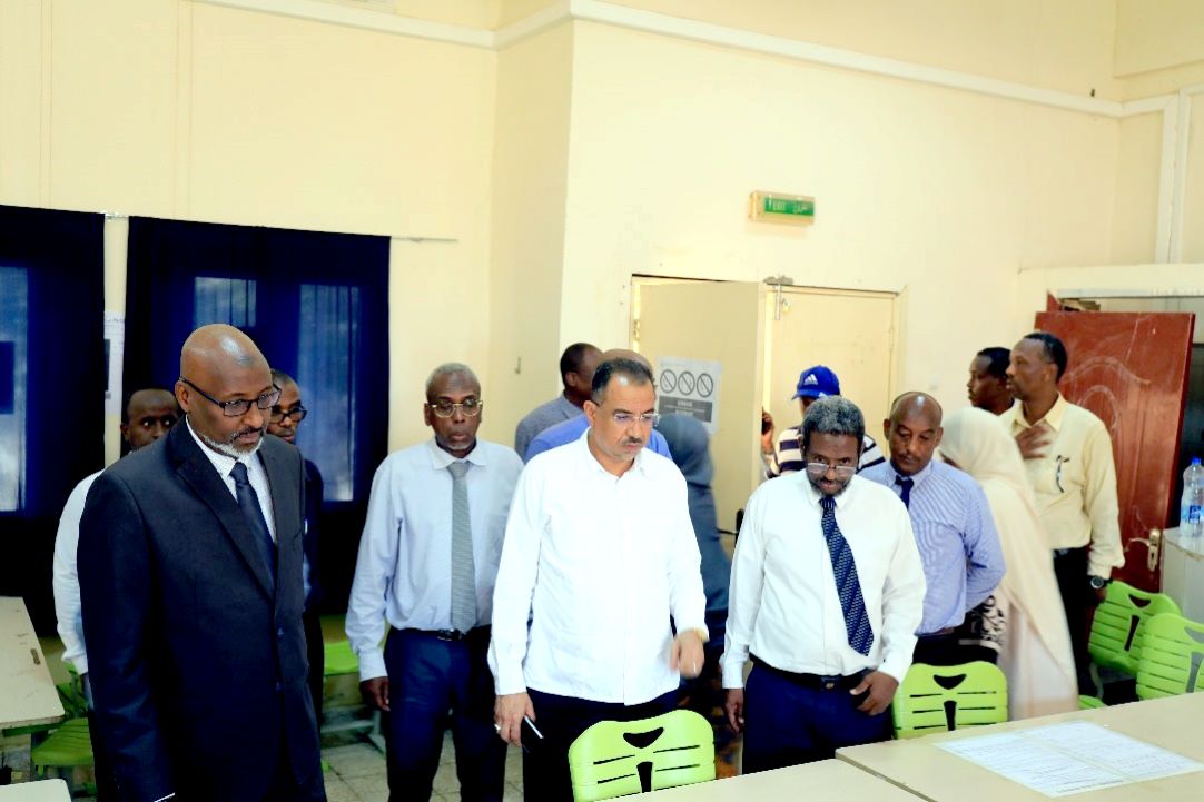 Tournée du ministre de l'éducation dans les centres d'examen à l'occasion du démarrage des épreuves du baccalauréat 2024