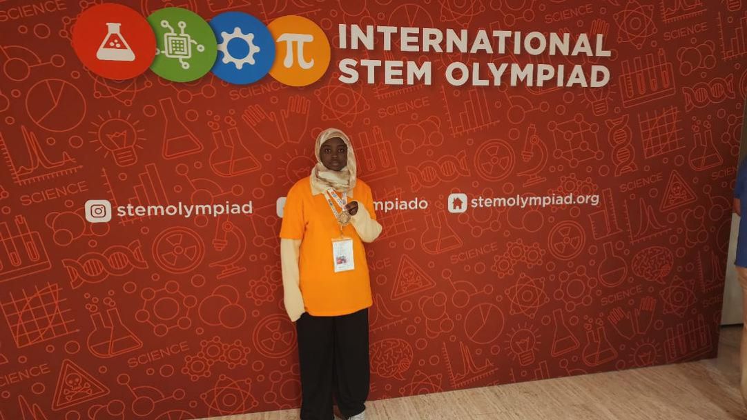 Olympiade internationale STEM 2024 aux Pays Bas : Habsane Osman remporte une médaille de bronze à La Haye