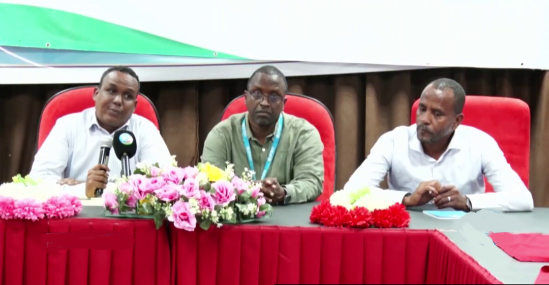 Clôture du symposium sur le changement climatique, l’eau et l’assainissement : Des recommandations pour faire face aux défis environnementaux