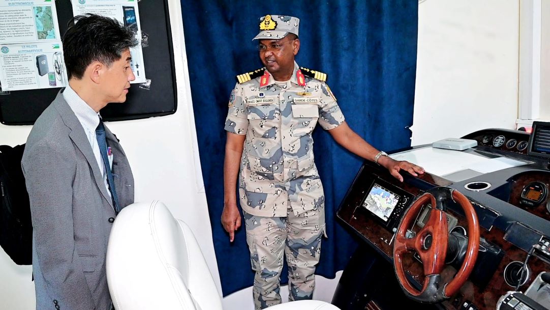 La Gardes-côtes reçoit la visite du directeur général adjoint de la JICA
