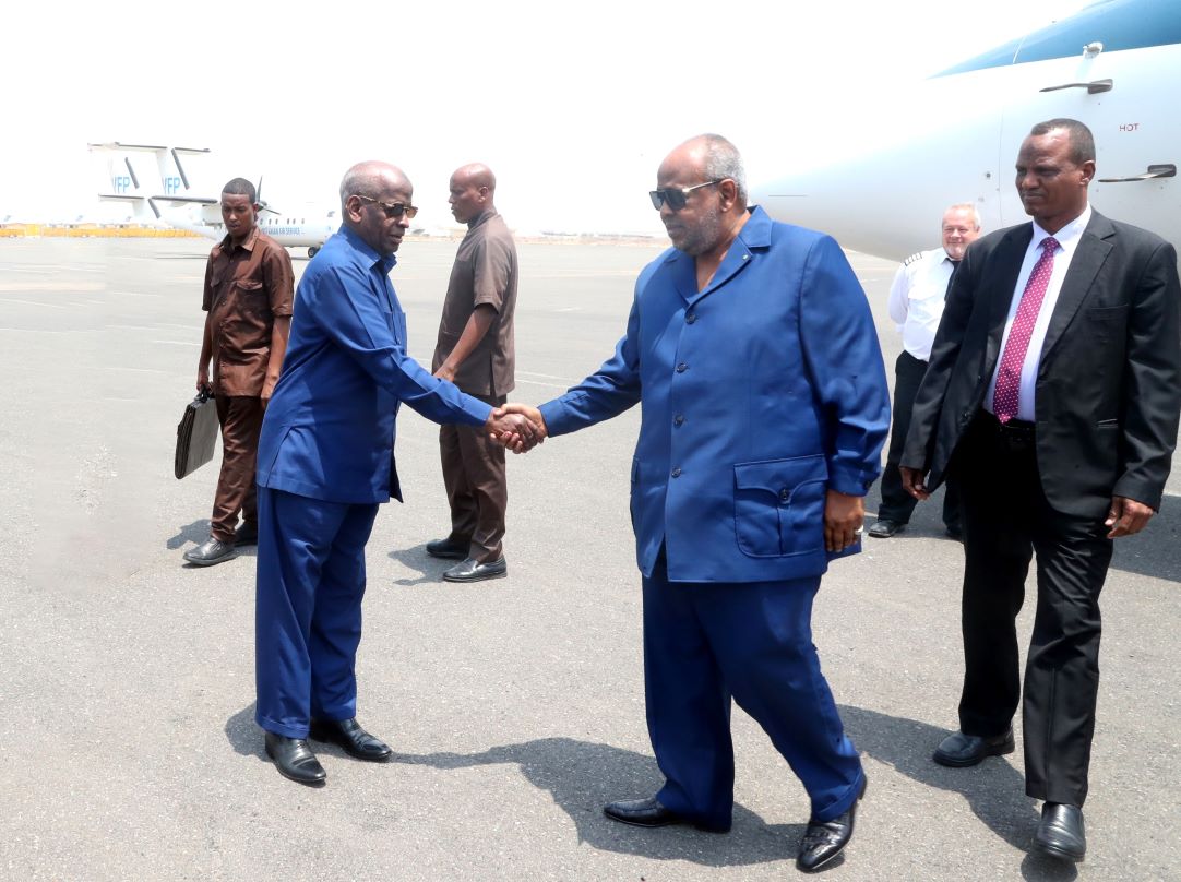 Le Chef de l’Etat regagne le pays à l’issue de sa participation à l’investiture de son homologue réélu du Rwanda