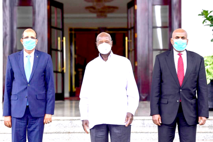 Le Président ougandais, Yoweri Museveni, reçoit le candidat de Djibouti au (2)