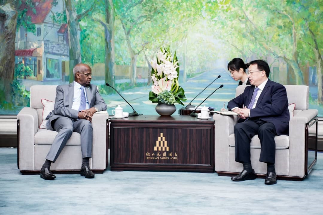 Le Premier ministre s’entretient avec le maire de la ville de Shanghai