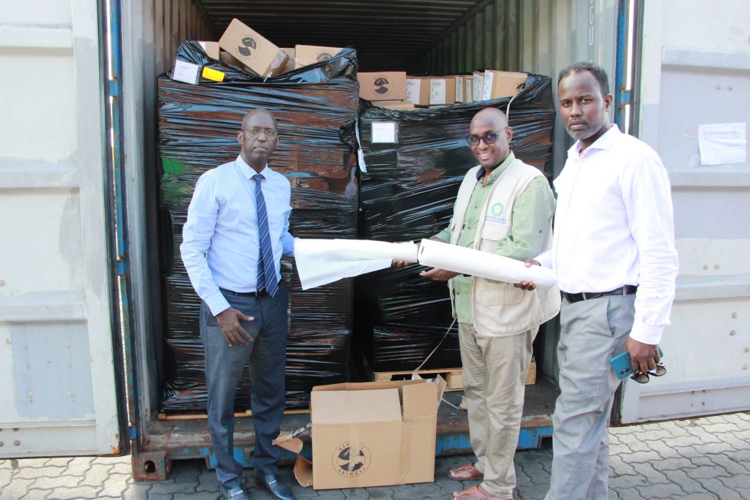 Remise d'équipements médicaux au Centre Hospitalier Universitaire de Djibouti  